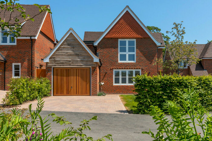 3 Bedroom Detached House For Sale In Muss Lane, Kings Somborne, SO20
