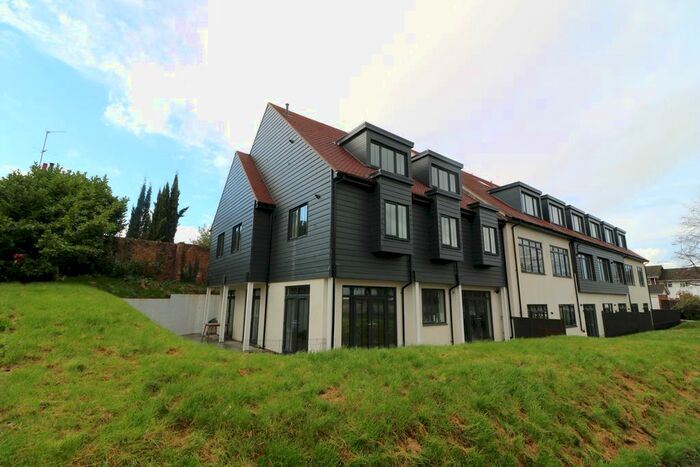 1 Bedroom Studio To Rent In Station Road, Dorking, RH4