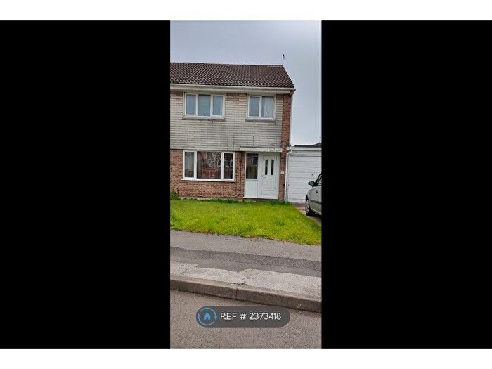 3 Bedroom Semi-Detached House To Rent In Sloan Drive, Nottingham, NG9