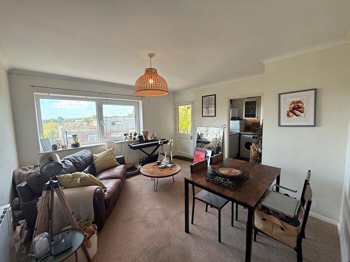 1 Bedroom Flat To Rent In Highmill, Ware, SG12