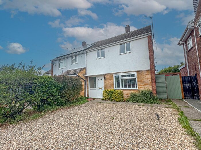 3 Bedroom Semi-Detached House To Rent In Ellesmere Road, Cambridge, CB4