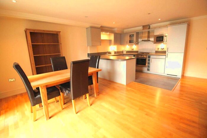 2 Bedroom Flat To Rent In The Island, Brentford, TW8