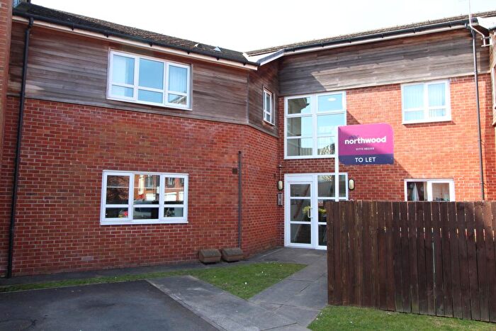 2 Bedroom Flat To Rent In Maple Leaf Close, Preston, PR2