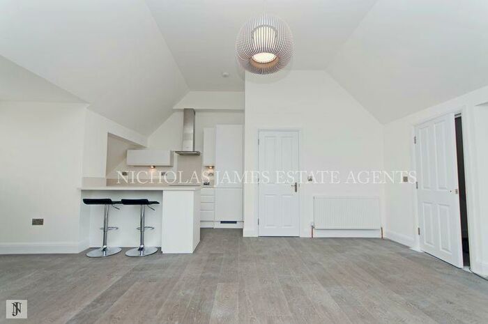 1 Bedroom Flat To Rent In Willenhall Lodge, Great North Road, New Barnet, EN5