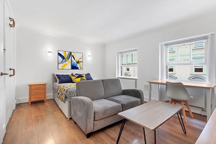 1 Bedroom Flat To Rent In Shorts Gardens, Seven Dials Court, WC2H