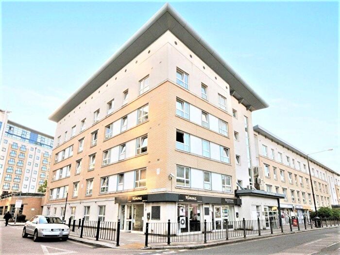 1 Bedroom Flat To Rent In Windmill House, Westferry Road, Canary Wharf, London, E14