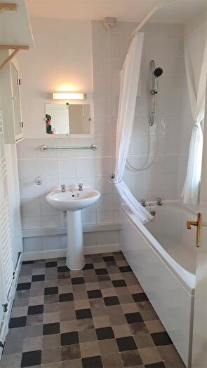 2 Bedroom Bungalow For Sale In Eastoke Avenue, Hayling Island, Hampshire, PO11