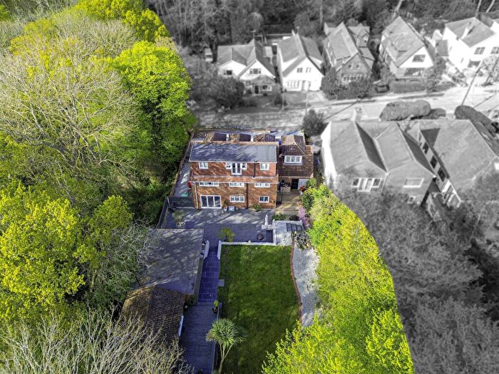 5 Bedroom Detached House For Sale In Detached Annex - Coombewood Drive, Benfleet, SS7