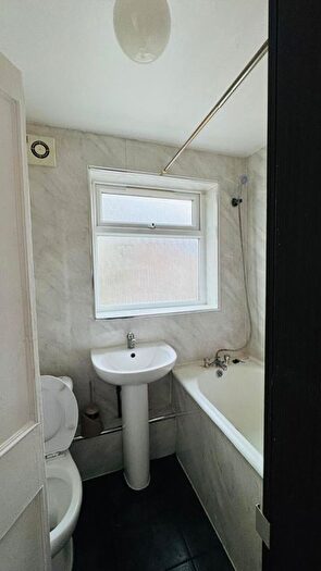 2 Bedroom Terraced House To Rent In Barge House Road, London, E16