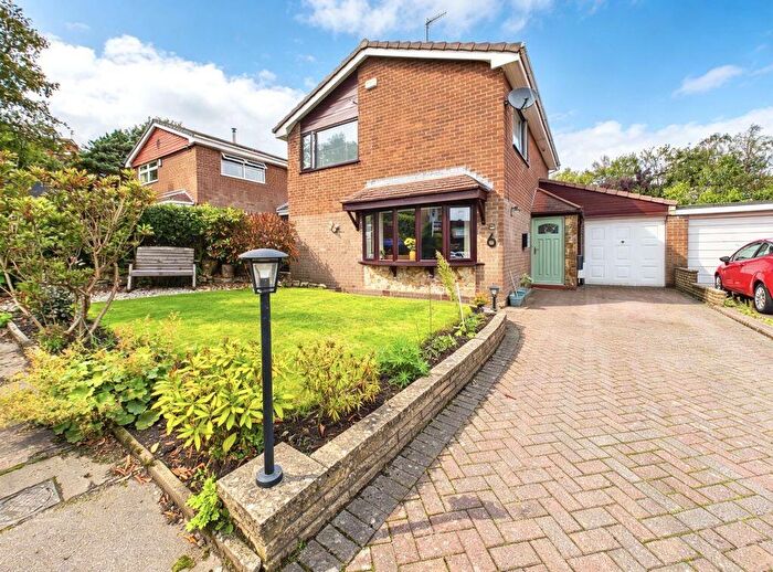 4 Bedroom Link Detached House For Sale In Dewhirst Way, Syke, OL12