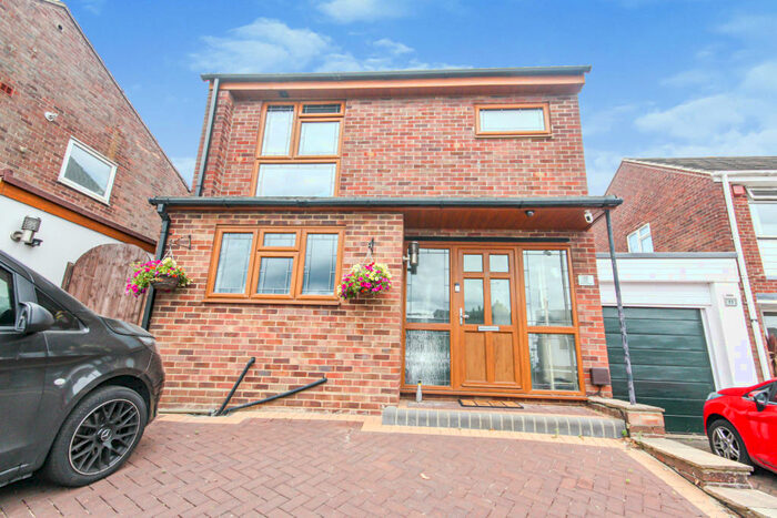 4 Bedroom Detached House To Rent In West Cloister, Billericay, CM11