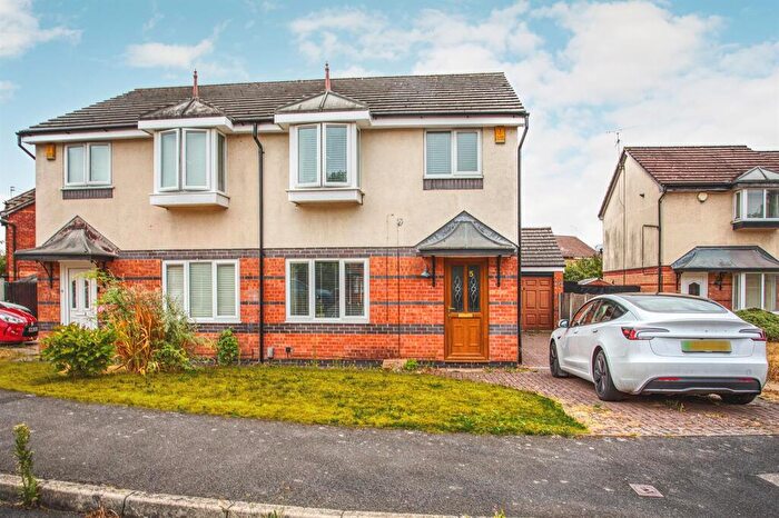 3 Bedroom Semi-Detached House To Rent In Hebrides Close, Sinfin, Derby, DE24