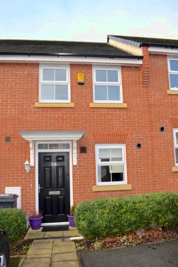 2 Bedroom Terraced House To Rent In Infirmary Road, Blackburn, BB2