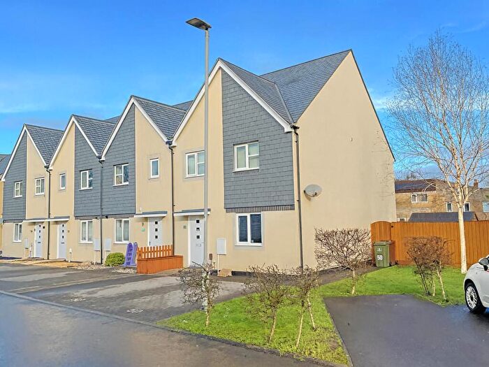 4 Bedroom End Of Terrace House For Sale In Olympic Way, Glenholt, Plymouth, PL6