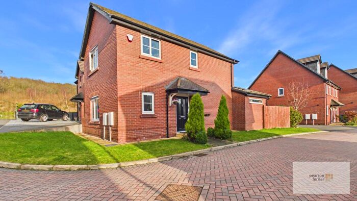 3 Bedroom Detached House For Sale In Lowes Road, Walmersley, Bury, BL9