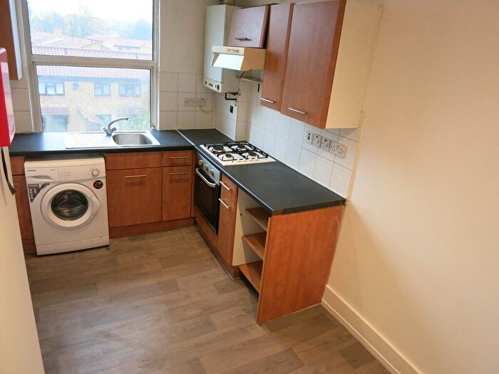 1 Bedroom Apartment To Rent In High Road, London, N15