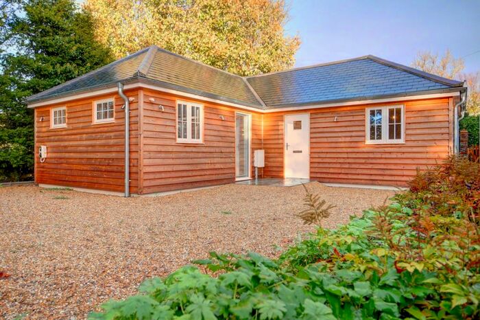 2 Bedroom Detached Bungalow For Sale In The Strait, Boreham Street, BN27