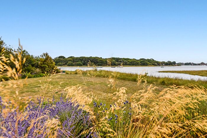 4 Bedroom Country House For Sale In Smugglers Lane, Bosham, PO18