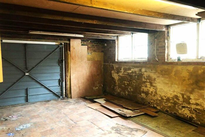 House To Rent In Ripley, GU23