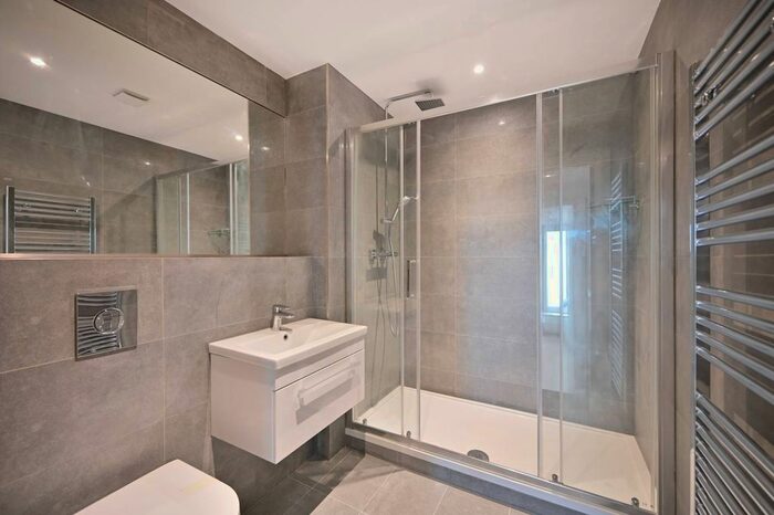 1 Bedroom Flat For Sale In Madison Heights, Wimbledon, London, SW19