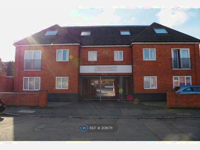 2 Bedroom Flat To Rent In Poets Court, Northampton, NN2