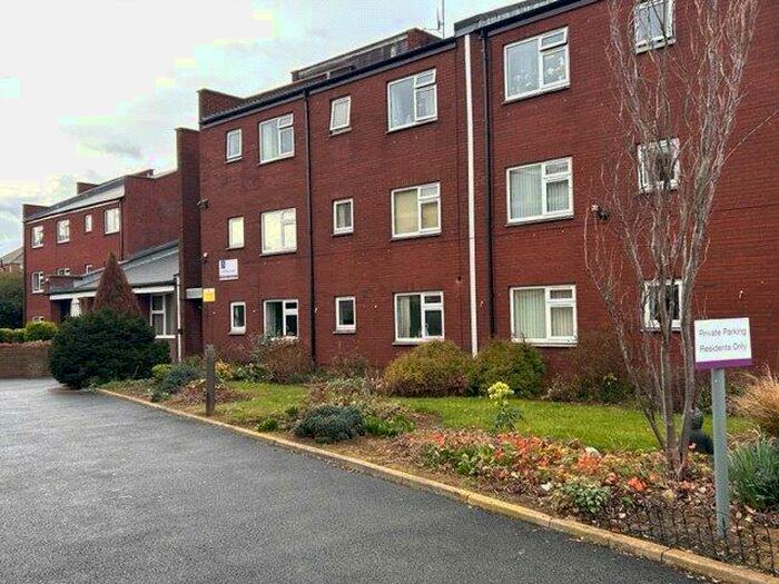 1 Bedroom Flat To Rent In Lime Tree Court, Doncaster, South Yorkshire, DN4