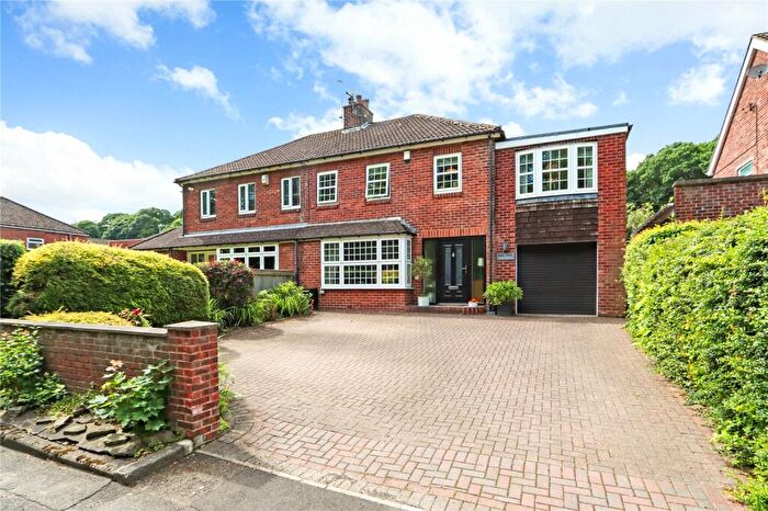 4 Bedroom Semi-Detached House For Sale In Lintzford Road, Rowlands Gill, Tyne And Wear, NE39