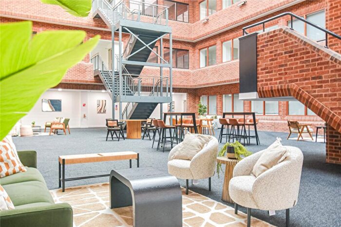 1 Bedroom Apartment To Rent In Strawberry Hill, Newbury, Berkshire, RG14