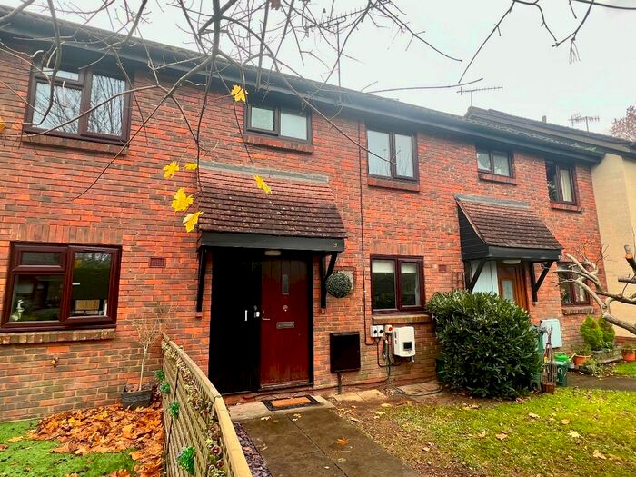 3 Bedroom Terraced House To Rent In Maize Croft, Horley, RH6