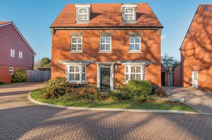 5 Bedroom Detached House For Sale In Walnut Close, Braishfield, Romsey, SO51