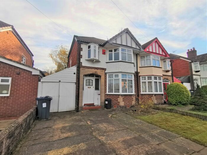 3 Bedroom Semi-Detached House To Rent In Bristol Road South, Rednal, Birmingham B45