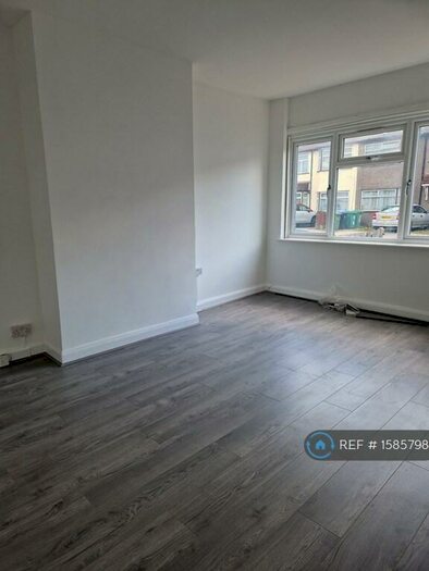 4 Bedroom Terraced House To Rent In District Road, Wembley, HA0