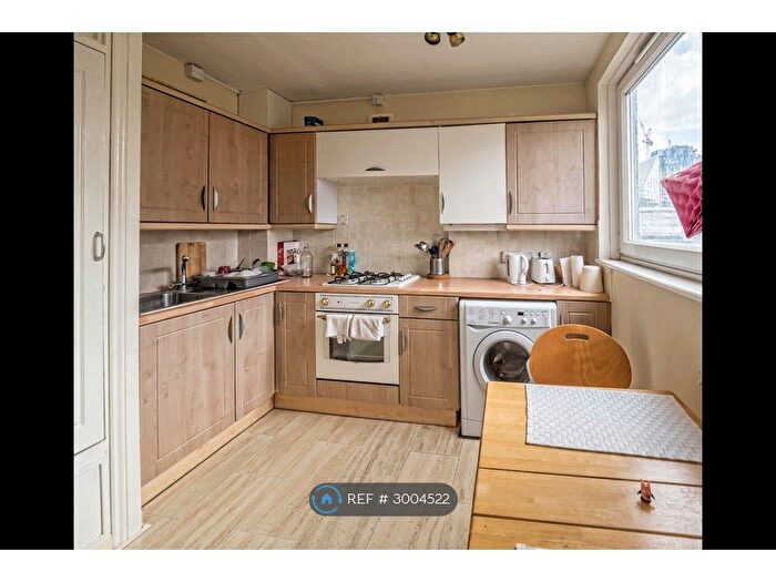 2 Bedroom Flat To Rent In Gambier House, London, EC1V