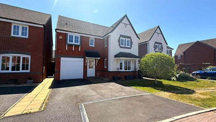 4 Bedroom Detached House For Sale In Rectory Gardens, Alvechurch, Birmingham, B48