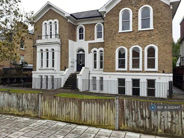 1 Bedroom Flat To Rent In Chestnut Road, London, SE27