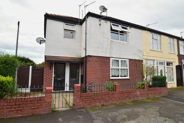 1 Bedroom Flat To Rent In Ludlow Road, Offerton, Stockport, SK2
