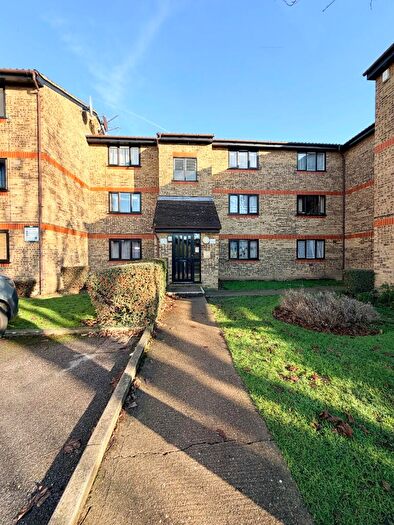 1 Bedroom Flat To Rent In Gandhi Close, London, E17