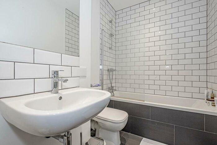 2 Bedroom Flat To Rent In Canterbury House, NW6