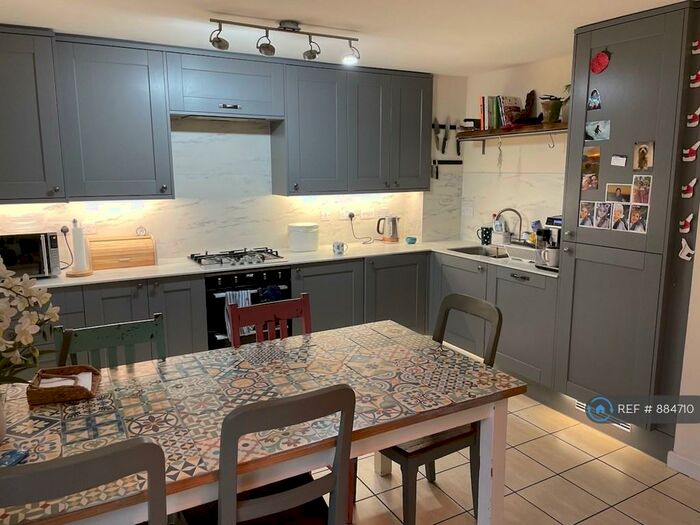 4 Bedroom Terraced House To Rent In Loop Road, Bristol, BS16