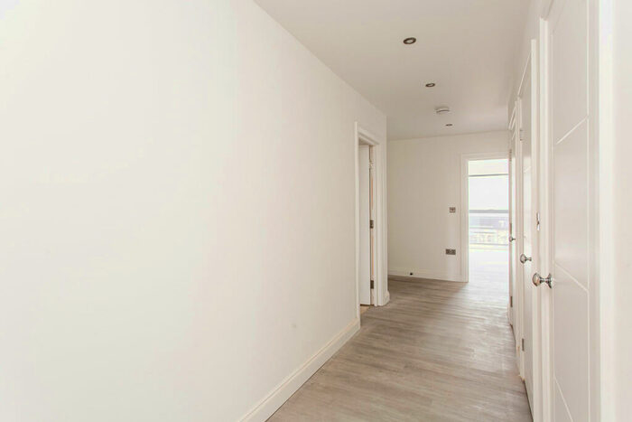 2 Bedroom Apartment To Rent In Royal Oak House, High Street, Brentwood, CM14