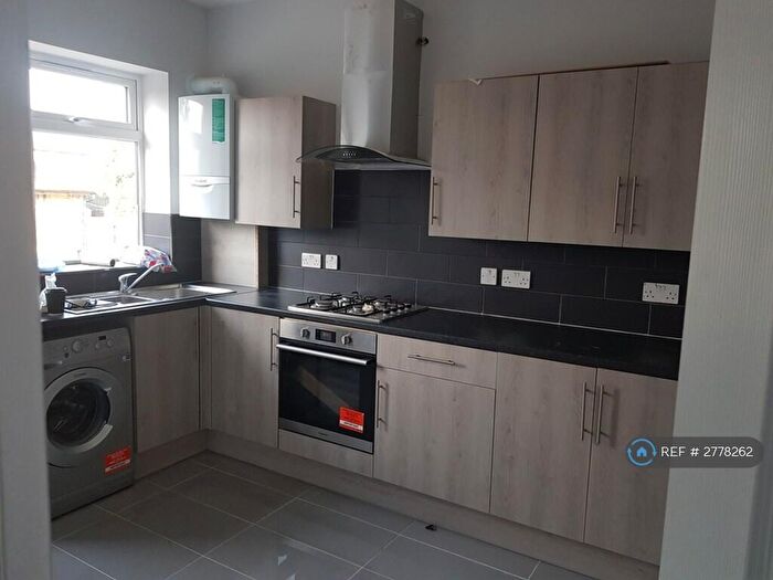 Studio To Rent In Wycombe Road, Ilford, IG2