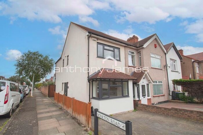 2 Bedroom End Of Terrace House To Rent In Monkton Road, Welling, DA16