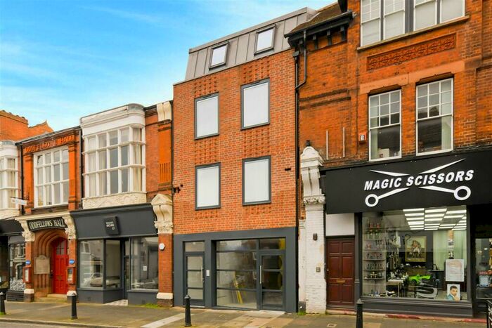 1 Bedroom Apartment To Rent In High Street, Dorking, RH4