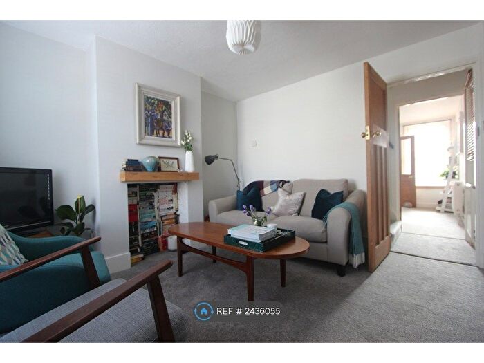 2 Bedroom End Of Terrace House To Rent In Denzil Road, Guildford, GU2