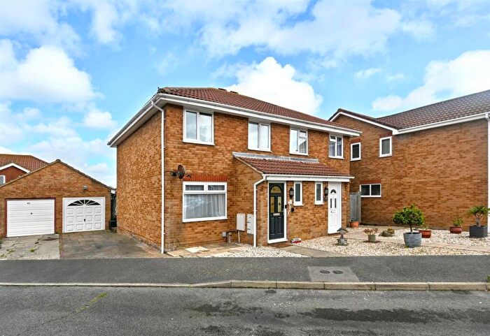 3 Bedroom Semi-Detached House For Sale In Pentland Close, Eastbourne, BN23