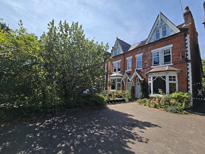 5 Bedroom Semi-Detached House For Sale In Boldmere Road, Sutton Coldfield, B73
