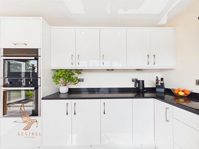 3 Bedroom End Terrace House For Sale In Southfield Avenue, Featherstone, Pontefract, WF7