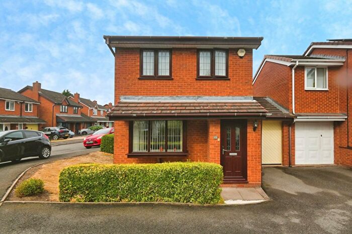2 Bedroom Link Detached House For Sale In Lindisfarne, Glascote, Tamworth, B77