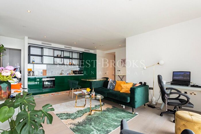 2 Bedroom Apartment For Sale In Bagshaw Building, Wards Place, Canary Wharf, E14