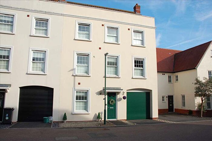 4 Bedroom Property For Sale In Allen Way, Chelmsford, CM2